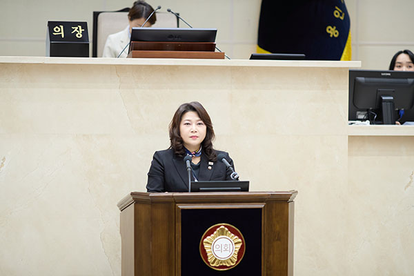 용인특례시의회 박희정 의원, “지곡초 앞 콘크리트 혼화제 연구소, 행정 허가 과정 전면 재점검해야”