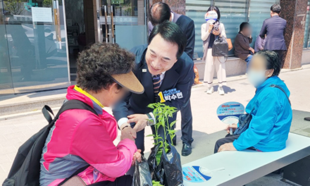 박수현 후보, 공주 산성시장 민생행보 “소상공인 위해 모든 정책 끌어오겠다”