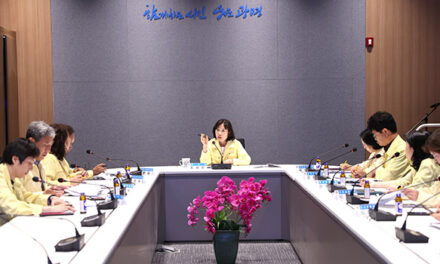 광명시, 친환경 미생물로‘러브버그’잡는다