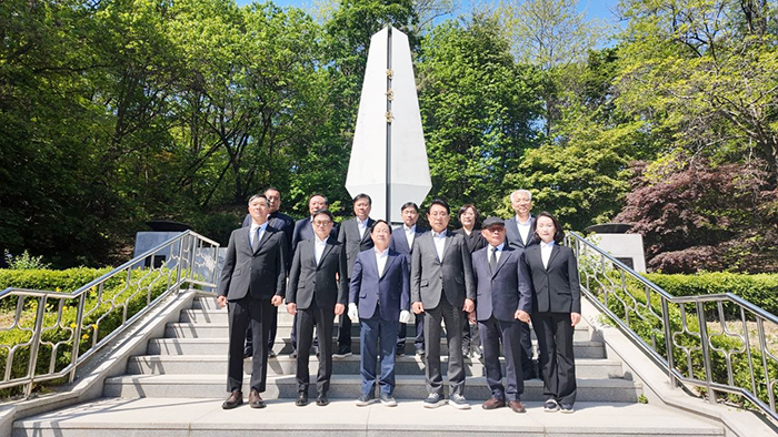 주광덕 남양주시장 예비후보, 첫 행보로 다산 묘소·현충탑 참배
