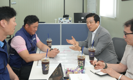 손영준 노원구의장, 백사마을 재개발 현장 점검 … 차질없는 준공 당부