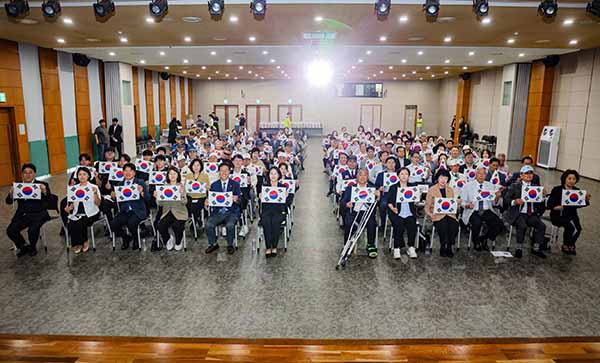 서울 금천구에 울려 퍼진 만세삼창, 광복 81주년 기념행사 개최