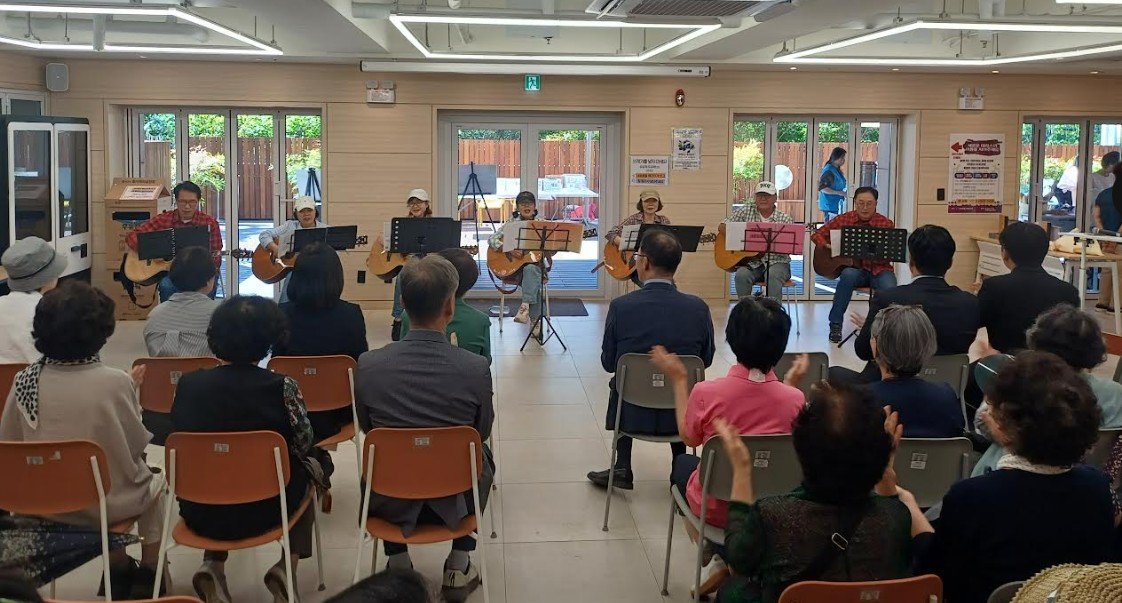노원구 북부종합사회복지관, 노후 테라스 공간 쾌적하게 새 단장… ‘2층 테라스 완공 기념행사’ 성료
