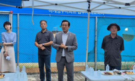 구의장 제안으로…일부만 쓰던 테니스장, 주민 모두의 배드민턴장으