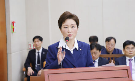 이언주 의원, “전기차 만드는 국가가 로봇도 만든다”