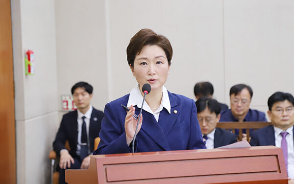 이언주 의원, “전기차 만드는 국가가 로봇도 만든다”