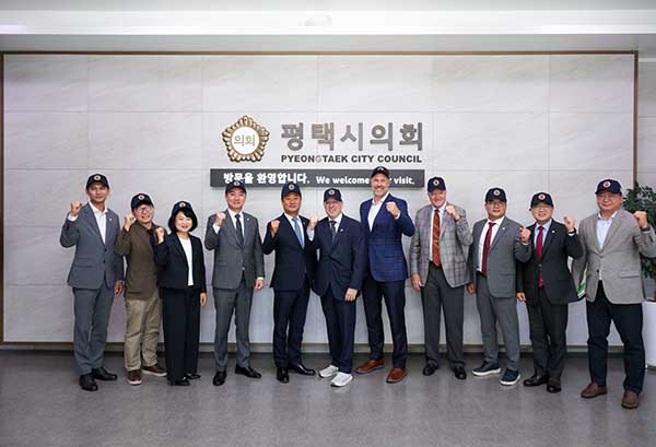 평택시의회, 애니라이트 스쿨 관계자 내방 상호 협력 방안 논의